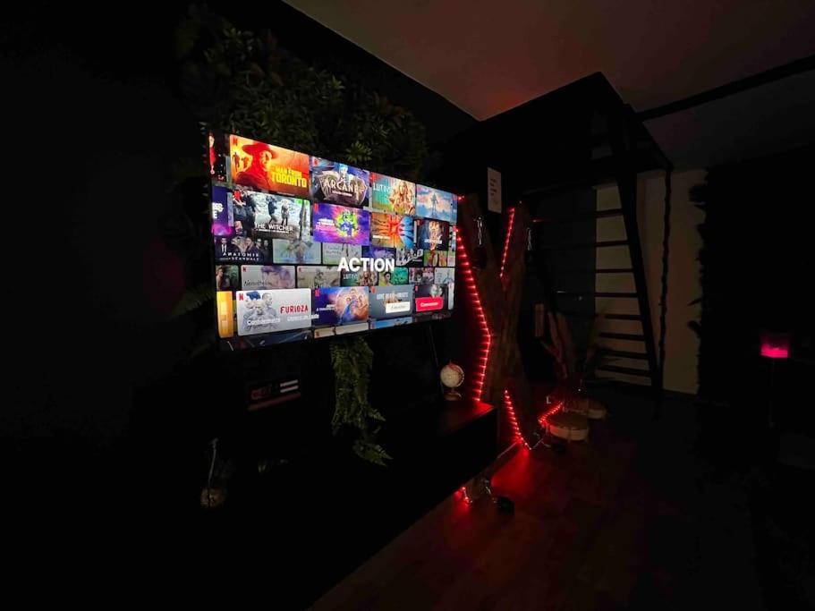 Red Love-Room / Balneo & Plus ! Souppes-sur-Loing Luaran gambar